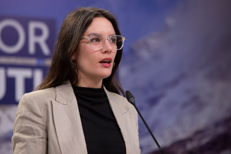 Vallejo confirma que el Gobierno ha transferido más de $10 mil millones al Mindep para becas de deportistas nacionales