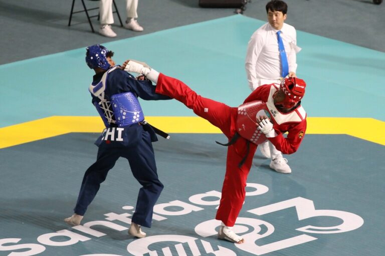 Equipo masculino de Chile de Taekwondo rescató medalla de plata tras aplastante derrota ante Brasil