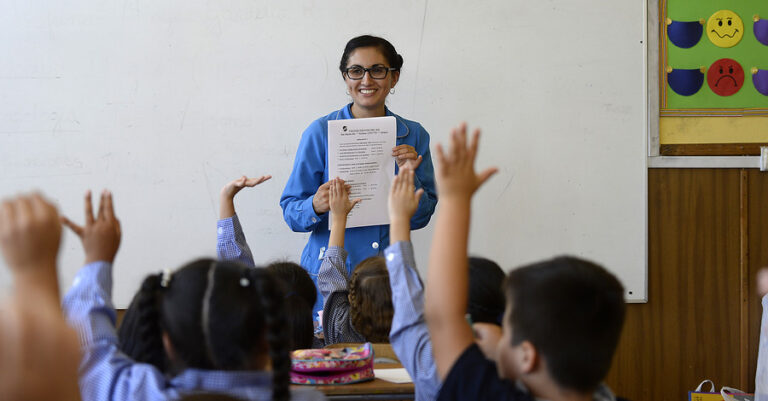 Congreso aprueba y despacha a ley proyecto del Gobierno que termina con la doble evaluación docente