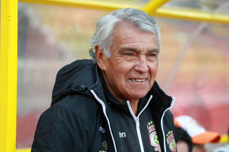 FIFA homenajea a José Sulantay con emotiva carta: “Su legado y trayectoria permanecerán en el recuerdo”