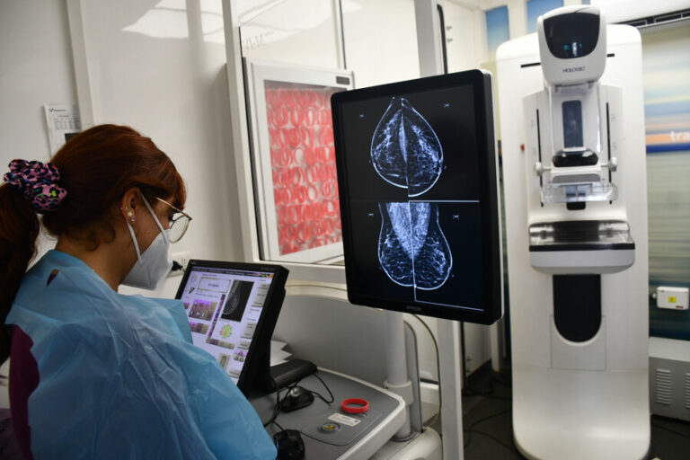 Columna de Javiera Bellolio: Cáncer, mujer y desigualdades