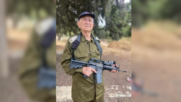 Hombre de 95 años se une a las reservas de Israel para defender al país frente a Hamás