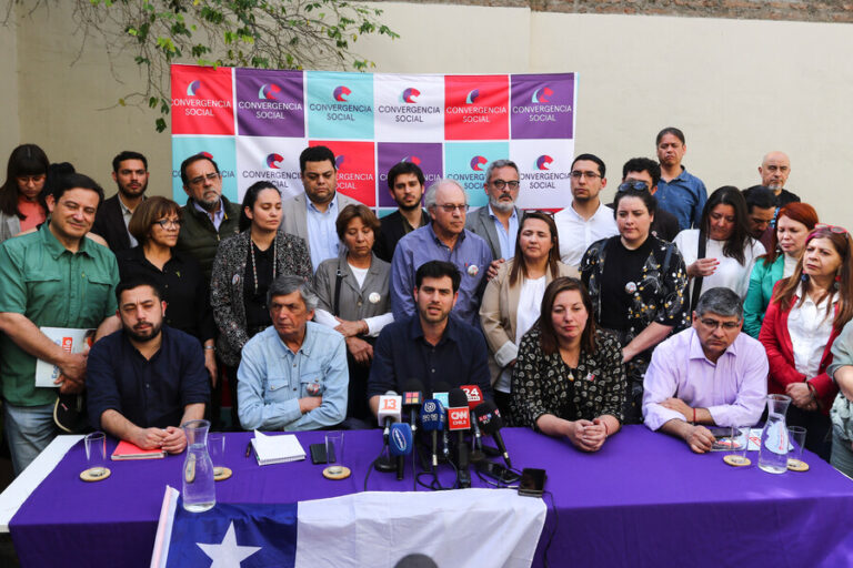 Oficialismo acuerda sumar en lista única a la DC para las elecciones municipales y regionales de 2024