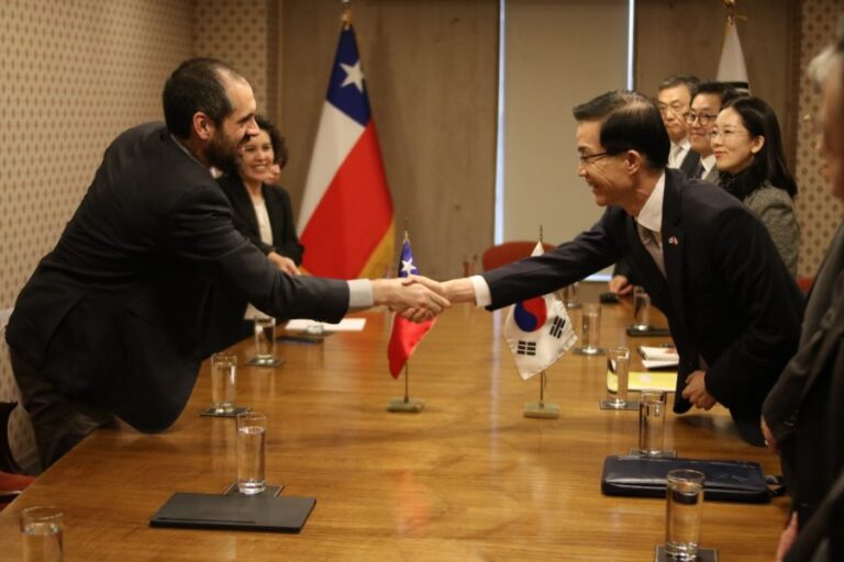 Gobierno y Codelco firman acuerdos con Corea del Sur para promover inversiones