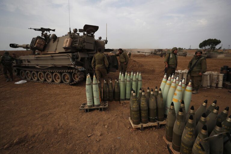 Franja de Gaza: Hamás amenaza con ejecutar rehenes civiles israelíes si continúan bombardeos sin avisar