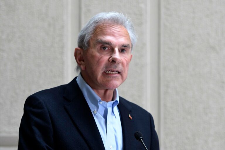 Moreira respaldó al presidente Boric tras emplazamientos de embajador de Israel: 