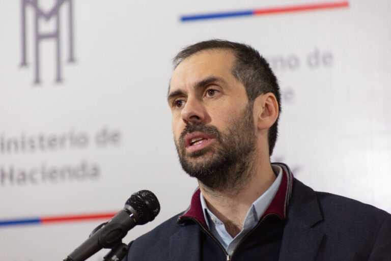 Chile Vamos y Republicanos anuncian interpelación contra ministro Grau por Caso Sinovac y gestión económica del país