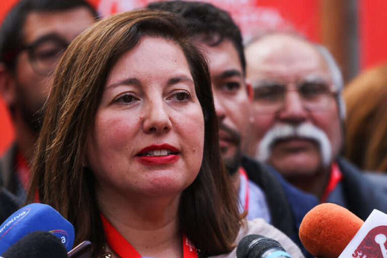 Detienen a unos de los sospechosos del robo en la casa de senadora Paulina Vodanovic