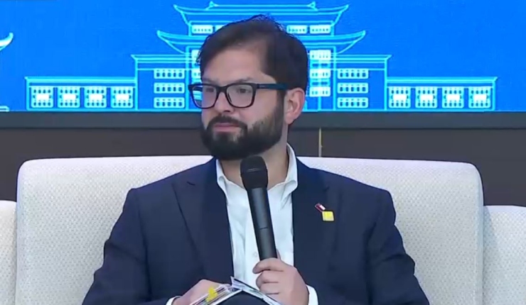 Boric dictó clase magistral a jóvenes en importante universidad china: “Los insto a que siempre tengan una dosis de rebeldía”