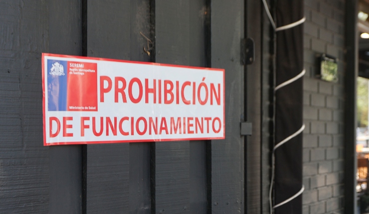 Clausuran clínica estética del “médico de las estrellas” que funcionaba en una oficina: Reutilizaban jeringas y sueros