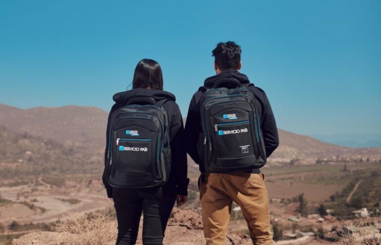 Servicio País busca jóvenes técnicos y profesionales para proyectos para superar la pobreza: Cómo postular