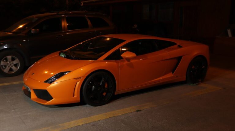 Encuentran en Renca un Lamborghini que fue robado durante encerrona en Chicureo