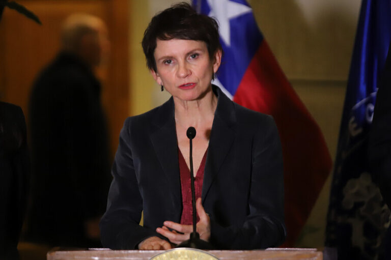 Tohá y distancia del PC en tramitación de Ley de Usurpaciones: 