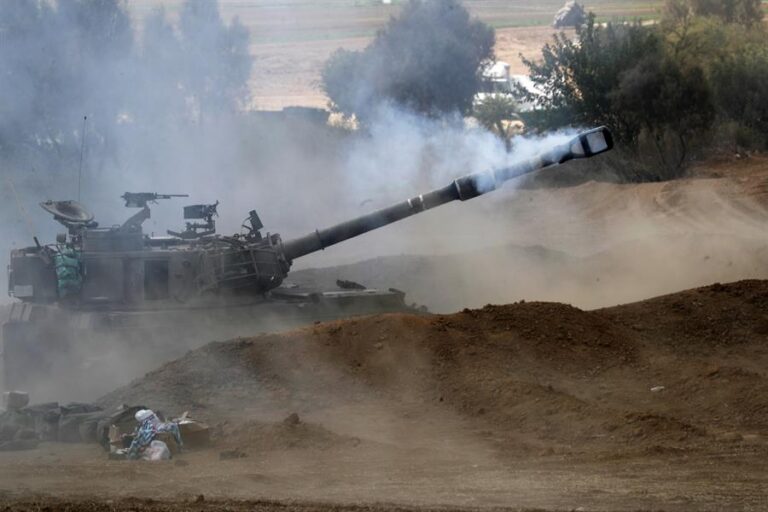 Hamás denuncia la muerte de 70 palestinos que trataban de huir tras bombardeos israelíes al sur de Gaza