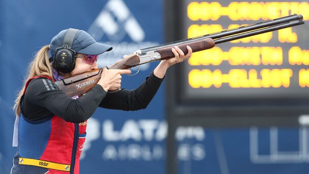 ¡Hay oro para Chile! Francisca Crovetto hizo historia y dominó con el primer lugar en tiro skeet