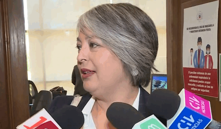 Ministra Jara recordó triste historia familiar tras medalla de oro de su sobrino en Santiago 2023