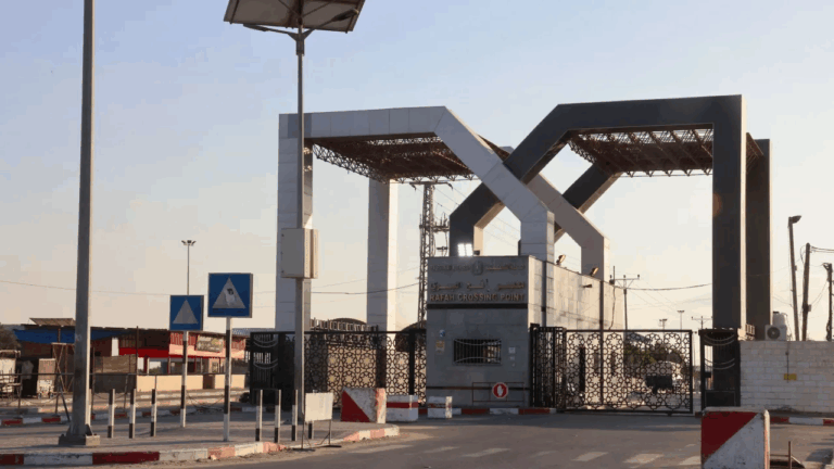 La última salida que les queda a los habitantes de Gaza es a través de Egipto: ¿Por qué El Cairo se resiste a abrirla?