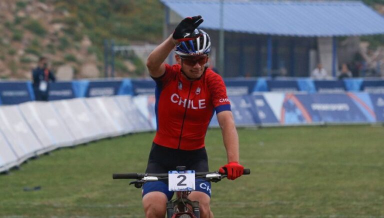 ¡La primera medalla para el Team Chile! Martín Vidaurre hizo historia y obtuvo plata en Mountain Bike
