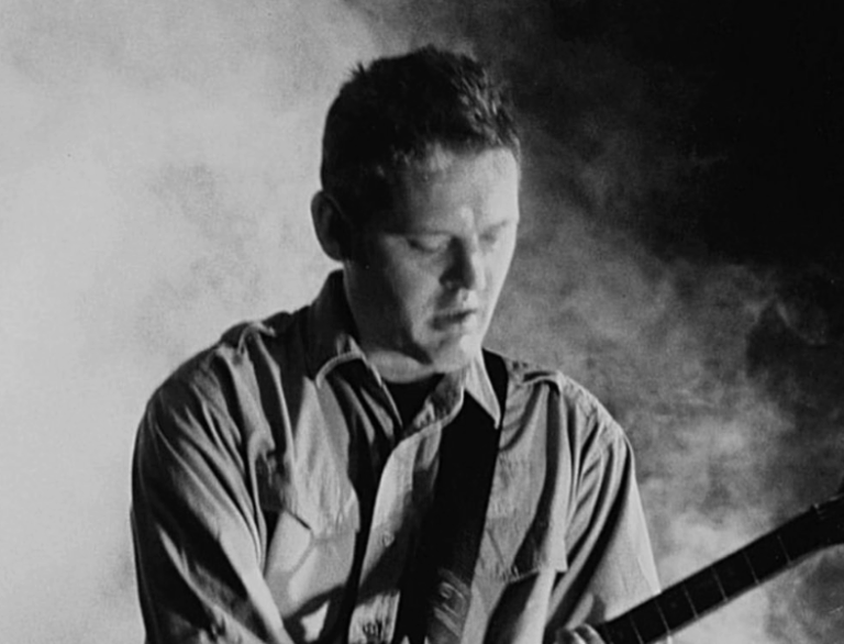 Massive Attack anuncia la muerte de su guitarrista, Angelo Bruschini: 