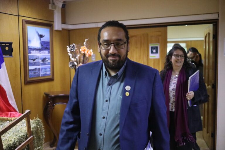 Por paro de profesores: Ministro Cataldo descarta cierre anticipado del año escolar en establecimientos de Atacama