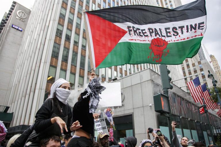Congresistas republicanos proponen vetar la entrada de ciudadanos palestinos a EE.UU.