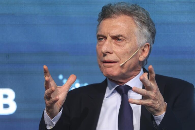 Macri acusó a Massa de tener una forma 