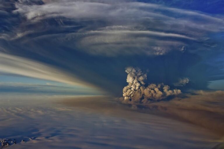Disminuye la cantidad de temblores en Islandia aunque la probabilidad de erupción de volcán aumenta considerablemente