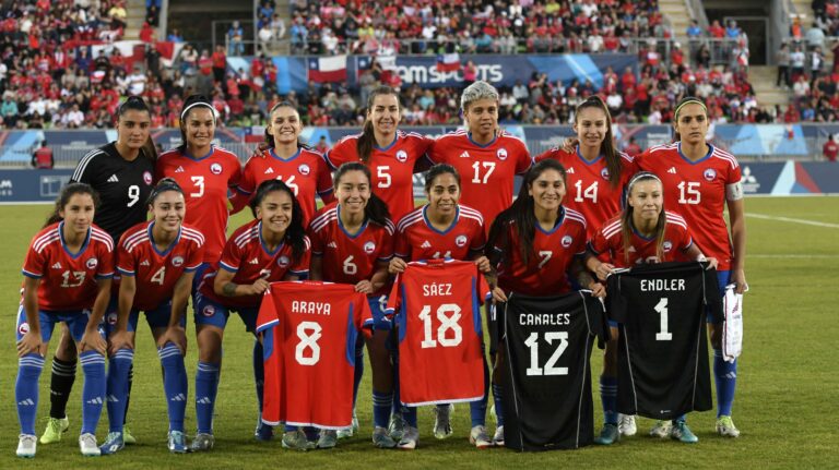No se rindieron ni un minuto: La Roja pierde ante México en la final de fútbol femenino y se queda con la de plata