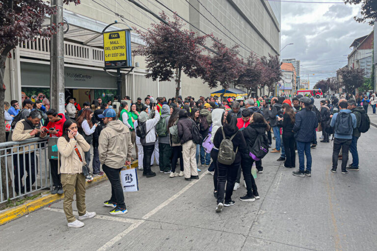 Detienen a hombre acusado de detonar bombas de ruido en Concepción: Habría arrojado panfletos sobre conflicto Israel-Hamás
