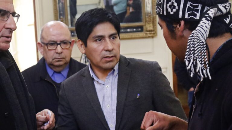 Fiscalía sospecha que el alcalde de Renaico está siendo ayudado para estar prófugo debido a sus influencias