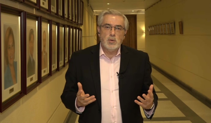 Bernardo Navarrete por alta percepción de corrupción en Chile: “La calidad de la democracia se juega en sus instituciones y en la legitimidad”