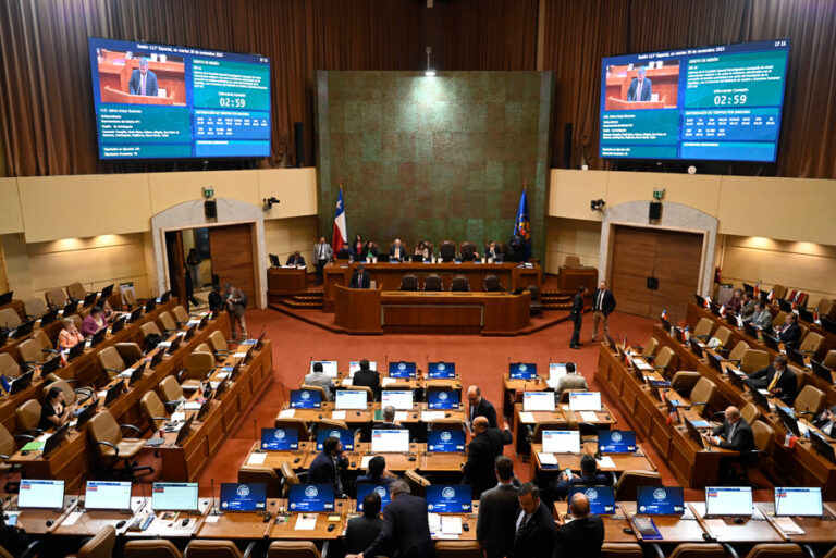 “No hay un respaldo económico”: Diputados reaccionan por anuncio de proyecto sobre condonación del CAE