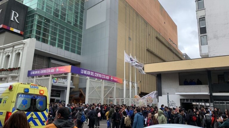 Evacuan Mall del Centro, Mallplaza Trébol y Mirador Biobío en Concepción tras explosiones de bombas de ruido