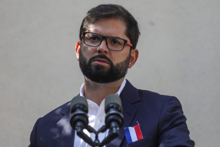 Presidente Boric lamentó muerte de piloto en Talca: 