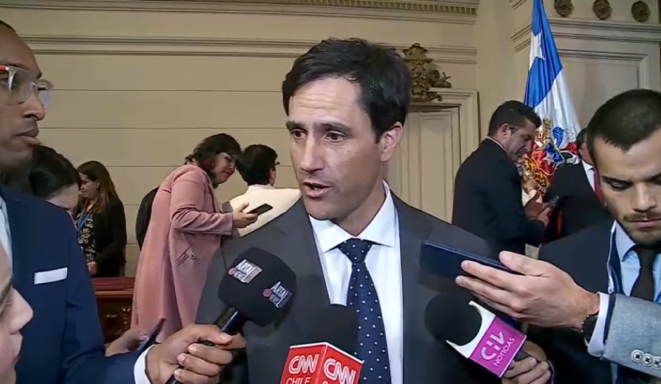 Luis Silva dice que “no es grave” si se rechaza la propuesta constitucional: “Sigue vigente la Constitución que tenemos desde 1980”