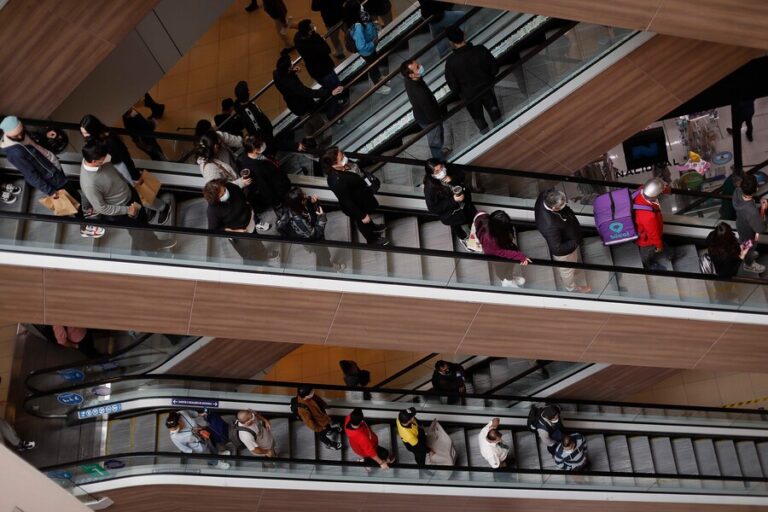 Katia Trusich y cierre del comercio el día del plebiscito: 