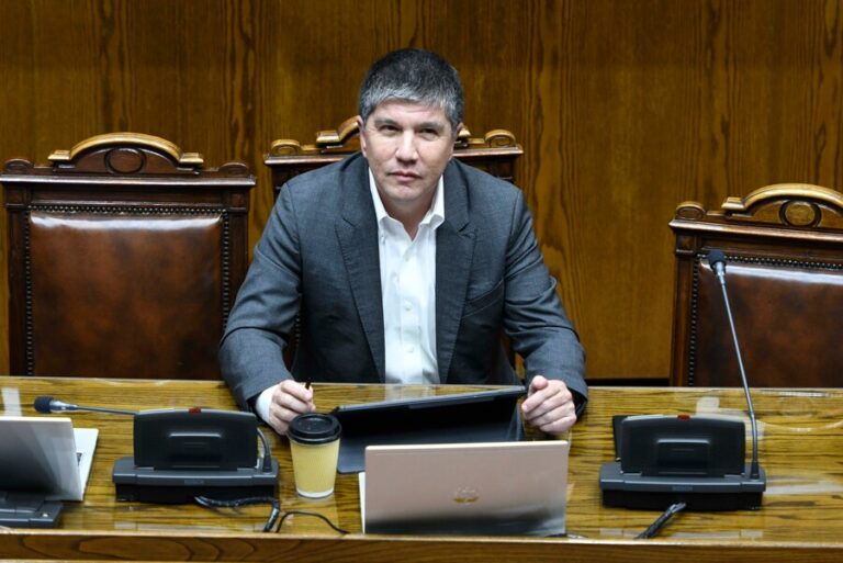 Gobierno confirma que una octava persona abandonó la delegación cubana: Solicitó refugio al Servicio Nacional de Migraciones