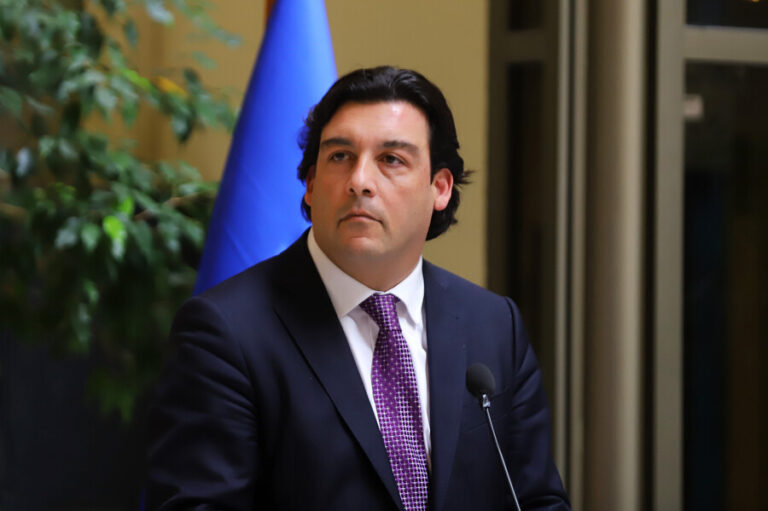Diputado Leiva niega participación en nombramiento de su hermana como notaria: “Le manifesté mi incomodidad”