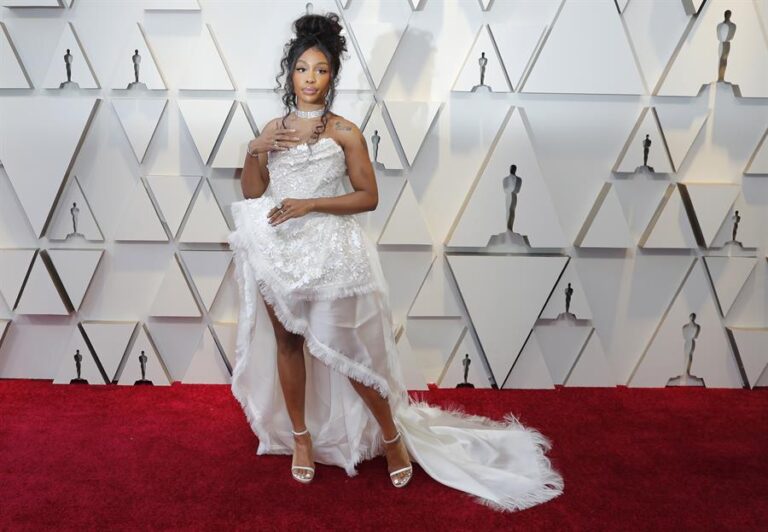 SZA es la artista más nominada para los premios Grammy 2024