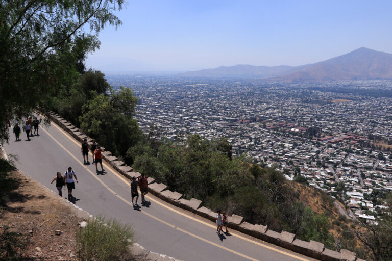 Posibles tormentas eléctricas en el norte, calor en el centro y lluvias en el sur: Revisa el pronóstico del tiempo para hoy