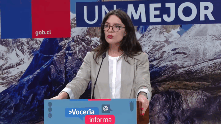 Vallejo y petición de renuncia de director de Migraciones: 