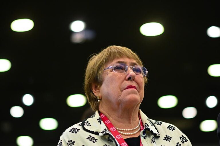 El duro análisis de la expresidenta Bachelet: Las deudas de la democracia son 