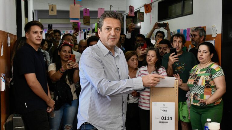 Sergio Massa llama a la calma tras acusaciones de fraude electoral: 