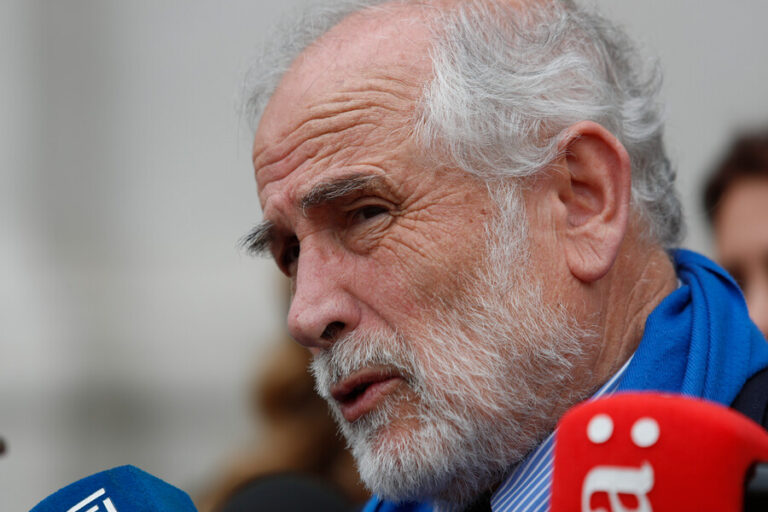 Democracia Viva: Minvu reconoce que modelo de transferencias de recursos 