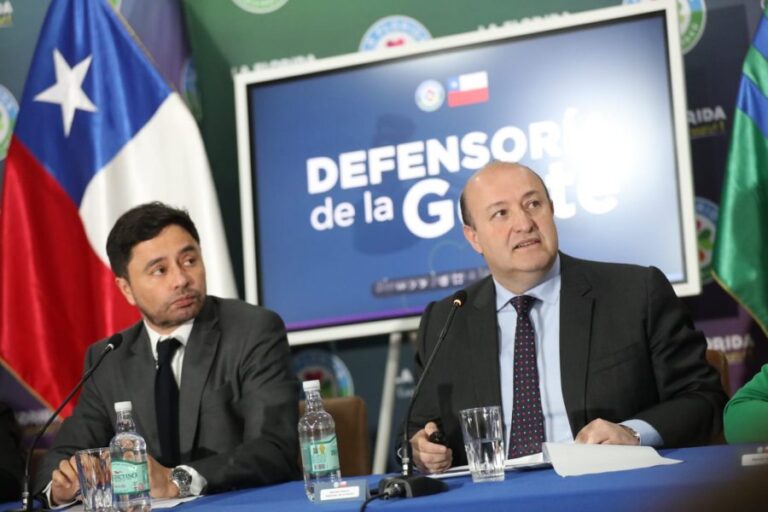 Alcalde de La Florida presenta al exfiscal Manuel Guerra como nuevo Defensor de la Gente