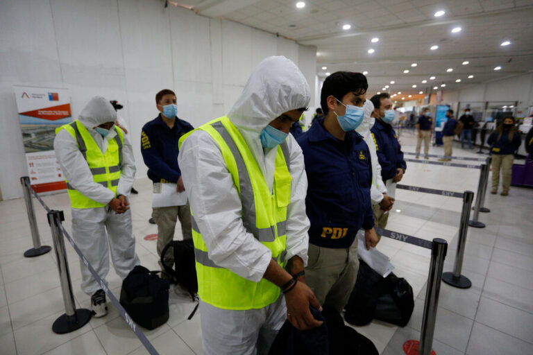 Director de Migraciones anunció más vuelos de expulsión y explicó que baja del 2022 se debió al 