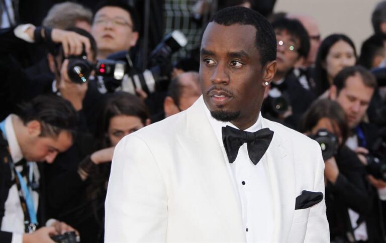 El rapero Diddy es acusado por la cantante Cassy de violación y abusos durante una década