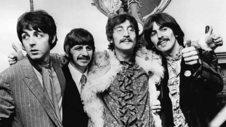 The Beatles rompe récords y vuelve al N° 1 en listas de Reino Unido con 