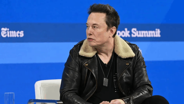 Elon Musk arremete contra anunciantes de X tras disculparse por tuit antisemita