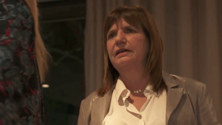 Patricia Bullrich cuestiona apoyo de Bachelet a Massa: 